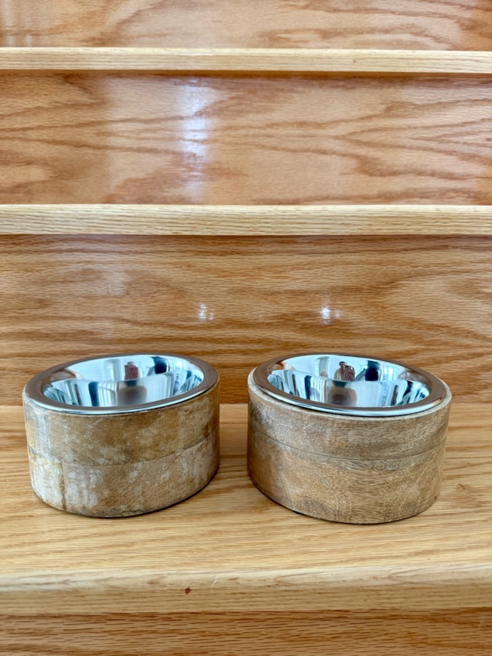 Stainless Steel Pet Bowl with Paw Design - Brown Wood Exterior